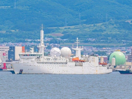 Корабль радиоэлектронной разведки ВМС Франции зашел в Японское море