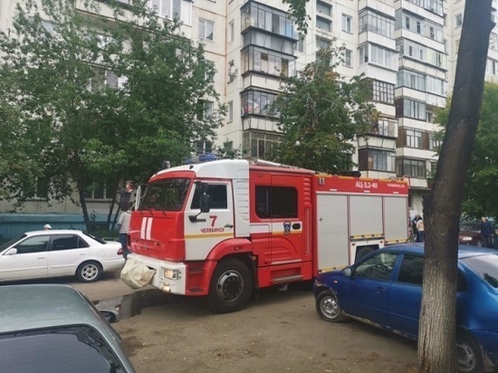 На Комсомольском проспекте произошел пожар в многоэтажке