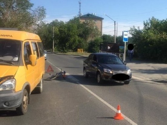 В Орске  на улице Станиславского  маршрутная «Газель» сбила школьника