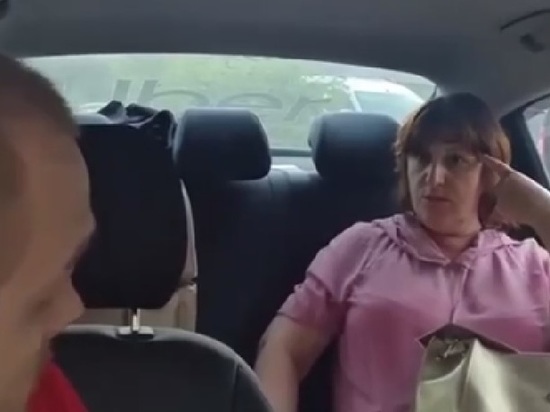 Пассажирка обматерила и избила глухонемого таксиста в Новосибирске