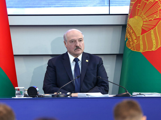 Лукашенко заявил о попытках превратить Белоруссию в "отстойник"