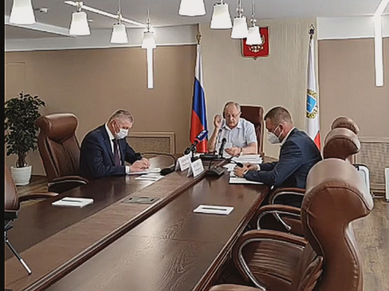 Инсайдер сообщил Радаеву об очередях абитуриентов без масок