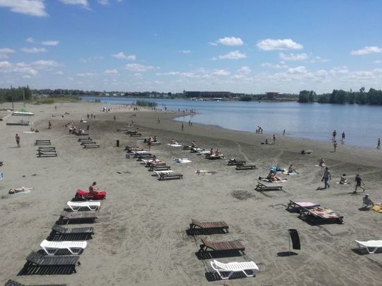 Прошла уже почти половина лета, но жаркая погода в Барнауле установилась не так давно