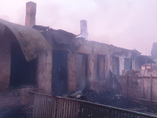 В Челябинской области ночью загорелся жилой дом, есть погибший