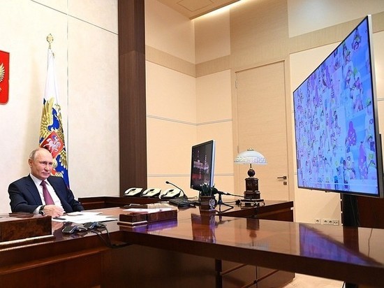 Путин пообщался с петербургскими школьниками-финалистами конкурса «Большая перемена»