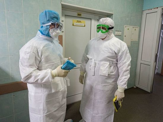 В омских больницах заканчиваются места для стационарного лечения коронавируса