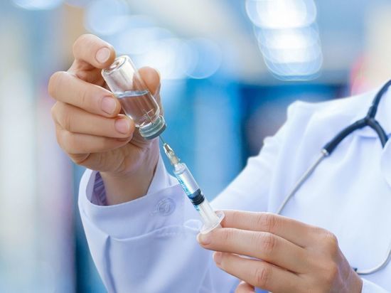 Петербуржцы стали больше доверять российской вакцине от коронавируса