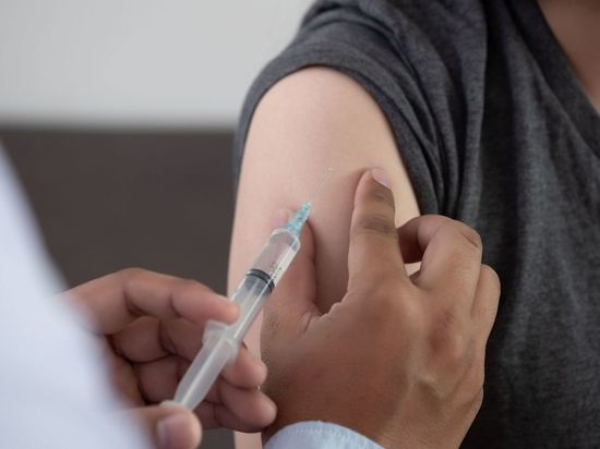 Прививочный пункт в Михайловском театре установил новый рекорд по числу вакцинированных