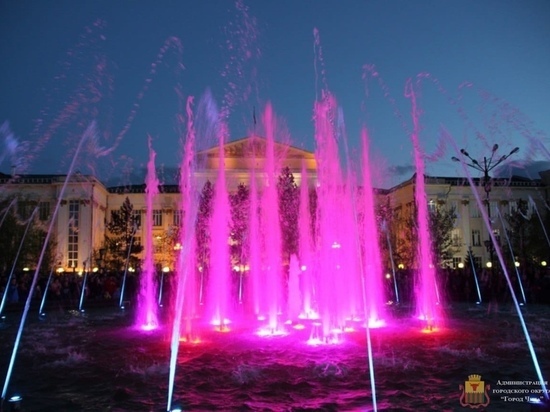 Светомузыку фонтана на площади Читы отключили из-за пандемии