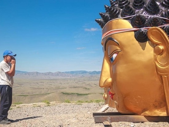 В столице Тувы  на горе Догээ устанавливают большую статую Будды