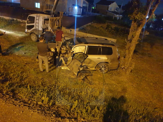 ДТП автомобиля с ограждением произошло в Южно-Сахалинске