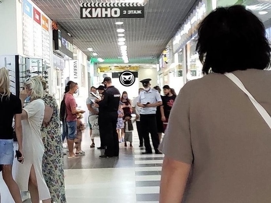 В пензенском торговом центре штрафуют безмасочников