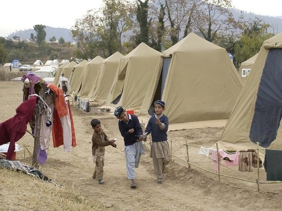 Пакистан усилил меры безопасности на 90% границы с Афганистаном