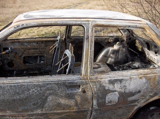 Автомобиль горел на юге Сахалина