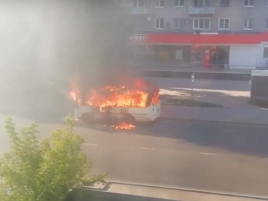 Костромские пожары: прямо на маршруте сгорел пассажирский ПАЗик