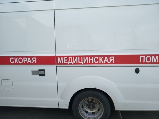 В Новомосковске выпавший из окна мужчина сломал тазовые кости