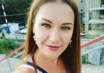 В центральной городской клинической больнице №23 Екатеринбурга умерла Дарья Агупова, которая 3 июля спасла в пруду тонущую мать с полуторагодовалым сыном