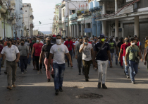 Тысячи кубинцев продолжают выходить на акции протеста против властей