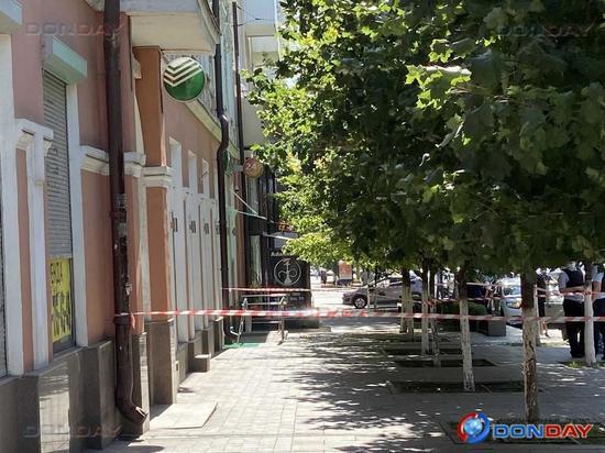 В центре Ростова эвакуировали персонал и посетителей банка