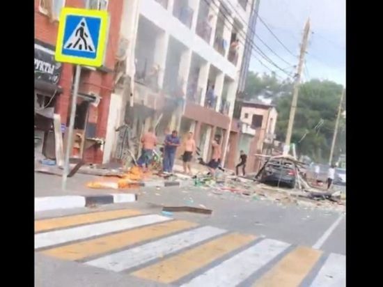 Возле гостиницы в Геленджике после взрыва газа ввели режим ЧС