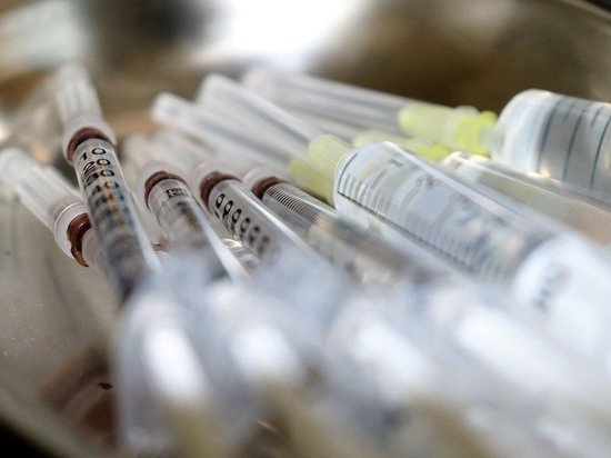 Covid-вакцинацию прошли больше половины взрослого населения Альметьевска