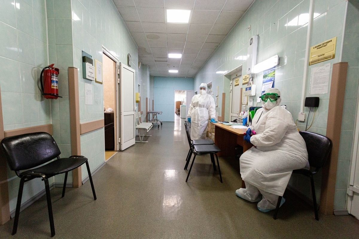 Красный госпиталь. Ковидный госпиталь в Калининграде. Ковидный госпиталь в Бийске. Больница 33 красная зона. Ковидный госпиталь в Новосибирске.