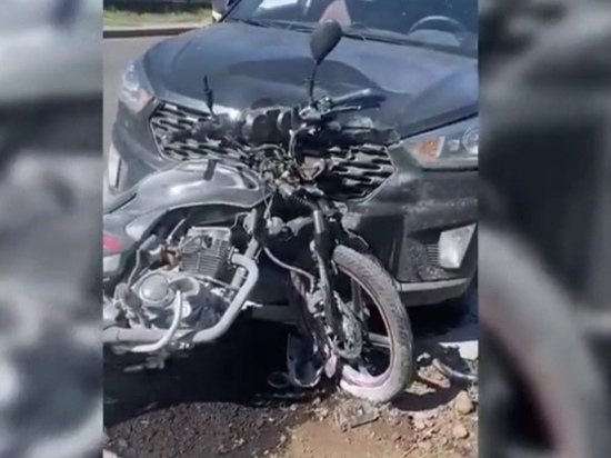 В Оренбурге иномарка столкнулась с мотоциклом
