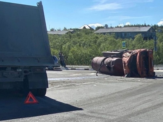 Ассенизатор разбился всмятку на дороге в Лабытнанги