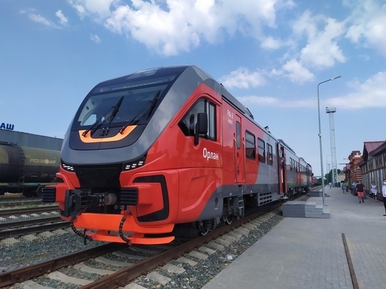 Новый рельсовый автобус РА3 «Орлан» показали в Энгельсе в рамках 150-летия ПривЖД