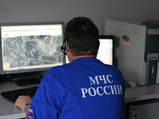 В Ивановской области трех парней, решивших переплыть Волгу, пришлось снимать с буя