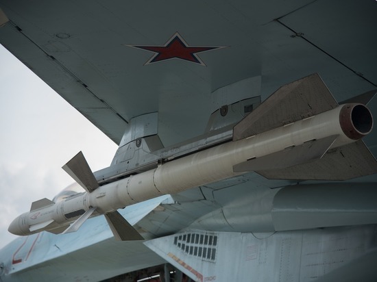 Российский истребитель сопроводил американский самолет-разведчик над Черным морем