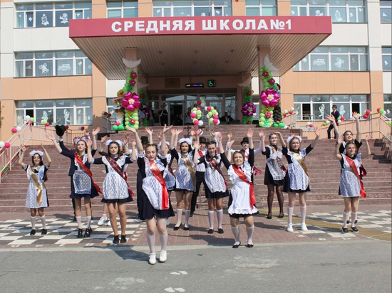Медалями за успехи в обучении отмечены 69 выпускников Сургутского района