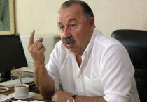 Бывший главный тренер сборной России, а ныне депутат Госдумы Валерий Газзаев высказал мнение о причинах неудовлетворительного выступления национальной команды на чемпионате Европы по футболу