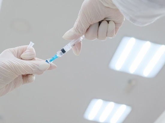 От коронавируса вакцинировались 48% жителей Астраханской области
