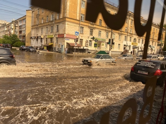 Губернатор объяснил, почему проспект Победы в Твери "тонет" после дождей