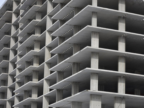 В Донецке мальчик упал в глубокий котлован