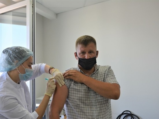 Темпы вакцинации ускорились среди строителей в Челнах