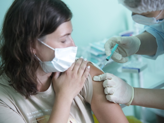 В Петербурге число вакцинированных перевалило за 1 млн 100 тысяч человек
