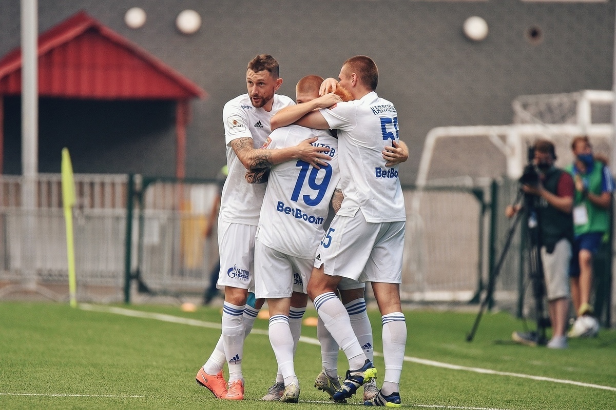 «Оренбург» вышел на первое место ФНЛ, обыграв ФК «Металлург»