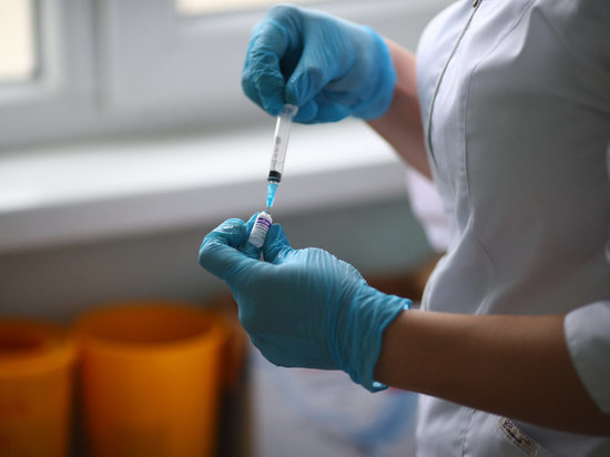 В Волгоградской области вакцинированные смогут стать донорами плазмы
