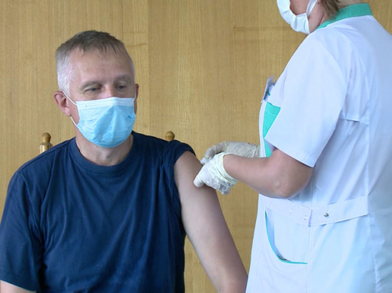 В Пензе для сотрудников полиции сделали мобильный пункт вакцинации от коронавируса