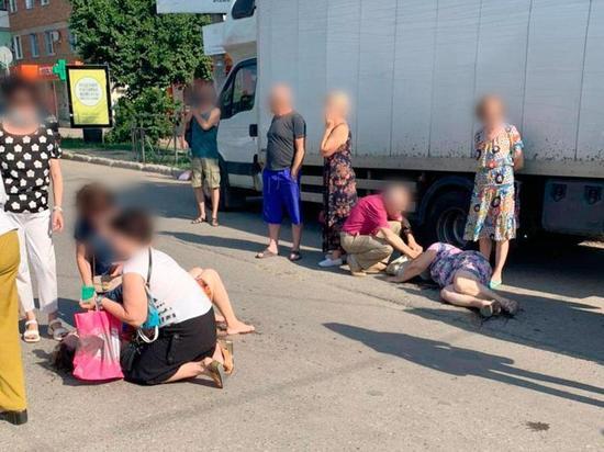 В Каменске пенсионер на "Ниве" сбил двух женщин