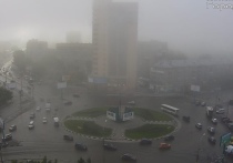 В понедельник утром на улицах Новосибирска был заметен густой туман