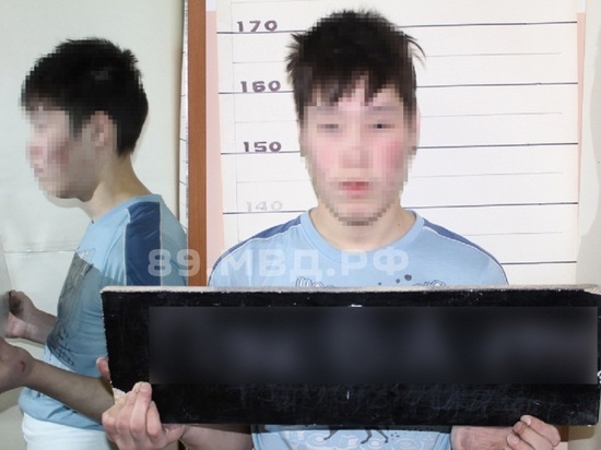 Рецидивист всадил нож в грудь знакомого парня у магазина в Надыме