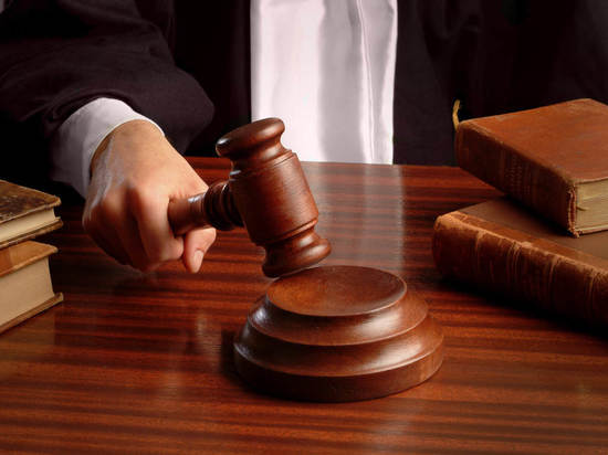 В Приамурье экс-главу сельсовета за коррупцию приговорили к двум годам условно