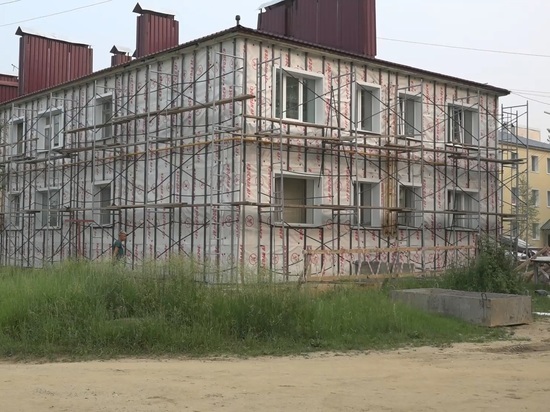 На севере Сахалина утеплят дома из прошлого века