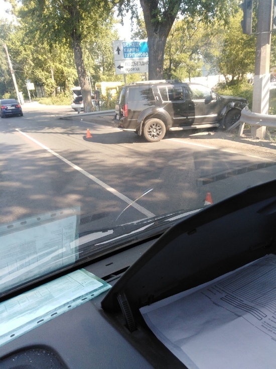 На Московском шоссе в Твери собирается пробка из-за аварии