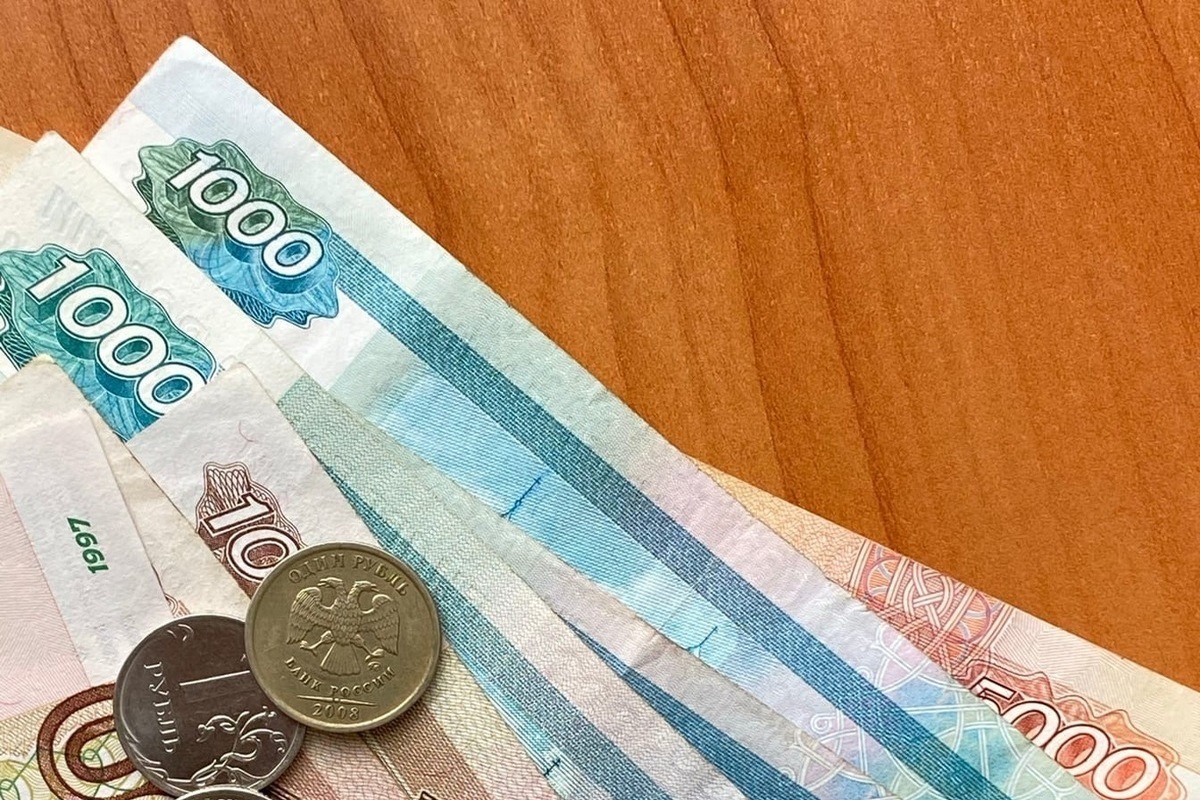 10 тысяч родителям. 105 тысяч рублей. 105 тысяч.