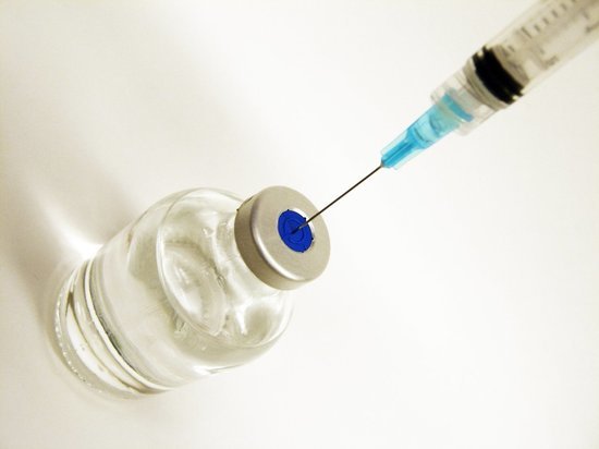 361 саратовец заболел коронавирусом после прививки
