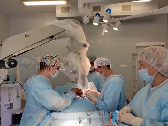 В Удмуртии хирурги 1 РКБ удалили гигантскую доброкачественную опухоль